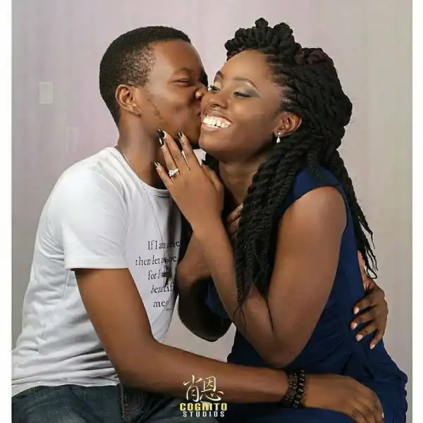 4 years after meeting, man proposes to his former classmate at the University of Abuja